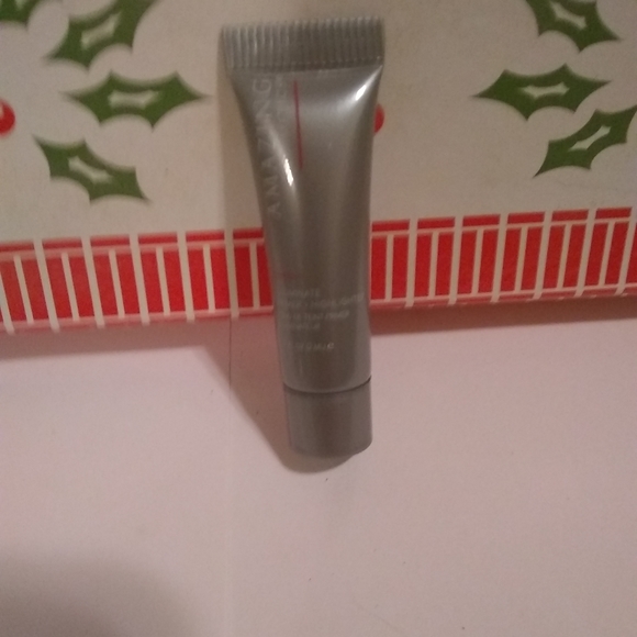 *LIPSTICK LINER LASHES 8-PC MAKEUP KIT & BAG, NIB - Picture 11 of 11